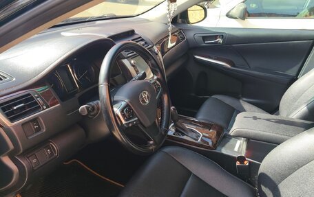 Toyota Camry, 2016 год, 1 950 000 рублей, 8 фотография