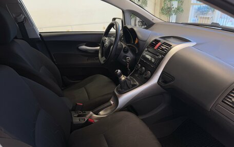 Toyota Auris II, 2010 год, 670 000 рублей, 9 фотография