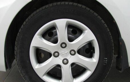 Hyundai Solaris II рестайлинг, 2014 год, 950 000 рублей, 10 фотография