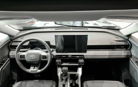 Toyota RAV4, 2026 год, 4 380 000 рублей, 17 фотография