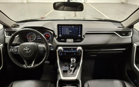 Toyota RAV4, 2020 год, 3 390 000 рублей, 14 фотография