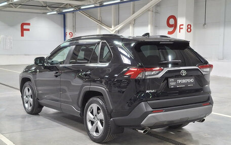 Toyota RAV4, 2020 год, 3 390 000 рублей, 7 фотография