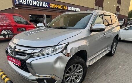 Mitsubishi Pajero Sport III рестайлинг, 2019 год, 3 250 000 рублей, 7 фотография