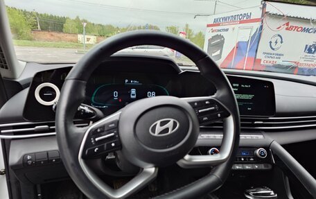 Hyundai Elantra, 2023 год, 2 125 000 рублей, 6 фотография