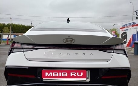 Hyundai Elantra, 2023 год, 2 125 000 рублей, 5 фотография