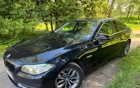 BMW 5 серия, 2013 год, 2 400 000 рублей, 3 фотография