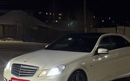 Mercedes-Benz E-Класс, 2012 год, 1 400 000 рублей, 4 фотография
