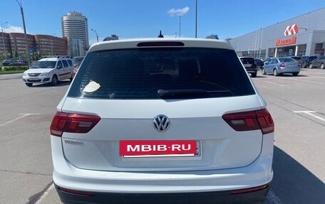 Volkswagen Tiguan II, 2018 год, 2 300 000 рублей, 9 фотография