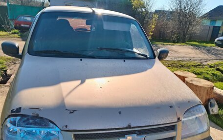 Chevrolet Niva I рестайлинг, 2004 год, 150 000 рублей, 2 фотография