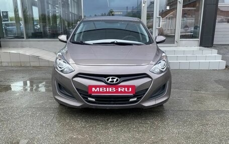 Hyundai i30 II рестайлинг, 2012 год, 950 000 рублей, 2 фотография
