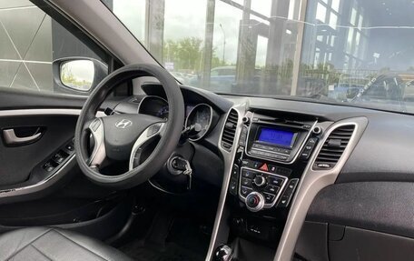 Hyundai i30 II рестайлинг, 2012 год, 950 000 рублей, 11 фотография