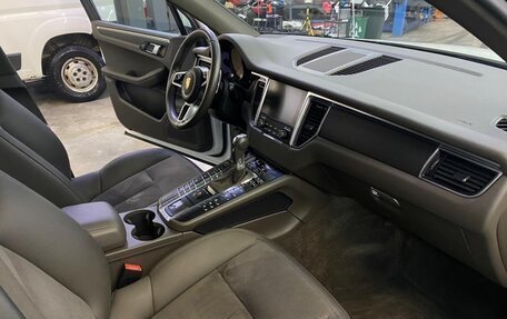 Porsche Macan I рестайлинг, 2016 год, 3 950 000 рублей, 5 фотография