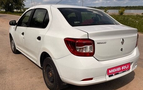 Renault Logan II, 2018 год, 450 000 рублей, 4 фотография