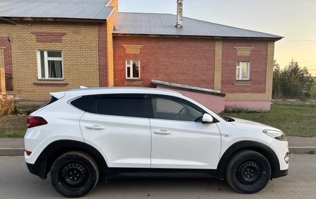 Hyundai Tucson III, 2018 год, 1 950 000 рублей, 2 фотография