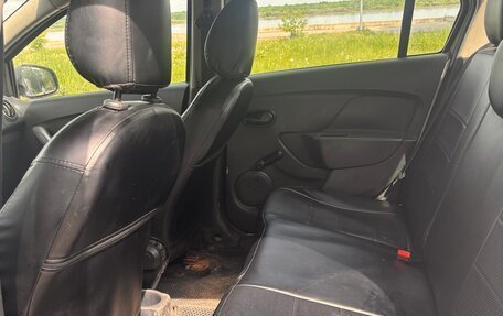 Renault Logan II, 2018 год, 450 000 рублей, 10 фотография