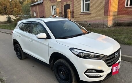 Hyundai Tucson III, 2018 год, 1 950 000 рублей, 3 фотография