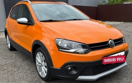 Volkswagen Polo VI (EU Market), 2011 год, 975 000 рублей, 2 фотография