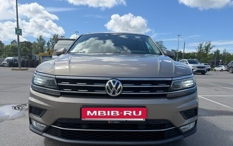 Volkswagen Tiguan II, 2017 год, 2 600 000 рублей, 2 фотография