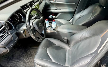 Toyota Camry, 2020 год, 2 900 000 рублей, 5 фотография