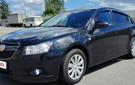 Chevrolet Cruze II, 2012 год, 900 000 рублей, 3 фотография