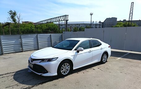 Toyota Camry, 2019 год, 2 200 000 рублей, 4 фотография