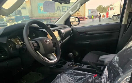 Toyota Hilux VIII, 2025 год, 5 378 000 рублей, 7 фотография
