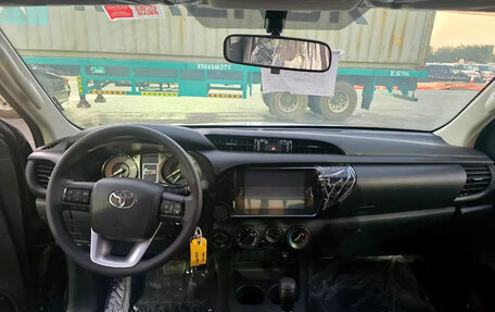 Toyota Hilux VIII, 2025 год, 5 378 000 рублей, 6 фотография