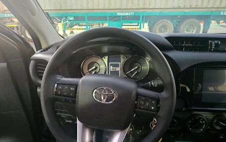 Toyota Hilux VIII, 2025 год, 5 378 000 рублей, 8 фотография