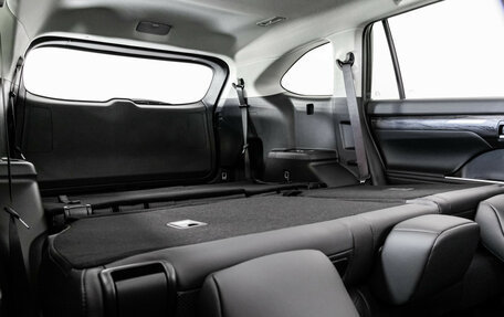 Toyota Highlander, 2025 год, 5 199 000 рублей, 33 фотография