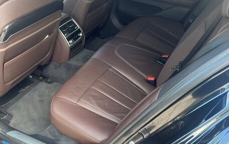 BMW 7 серия, 2018 год, 4 750 000 рублей, 16 фотография