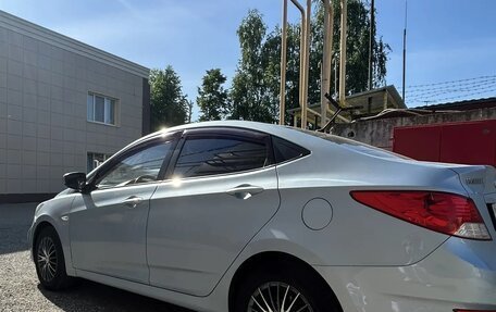 Hyundai Solaris II рестайлинг, 2014 год, 740 000 рублей, 3 фотография