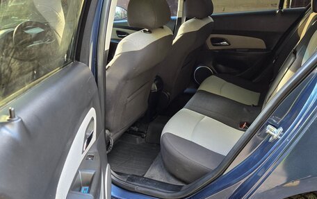 Chevrolet Cruze II, 2011 год, 600 000 рублей, 15 фотография