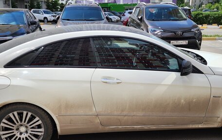 Mercedes-Benz E-Класс, 2011 год, 1 100 000 рублей, 6 фотография