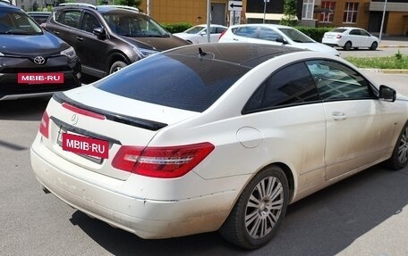 Mercedes-Benz E-Класс, 2011 год, 1 100 000 рублей, 5 фотография