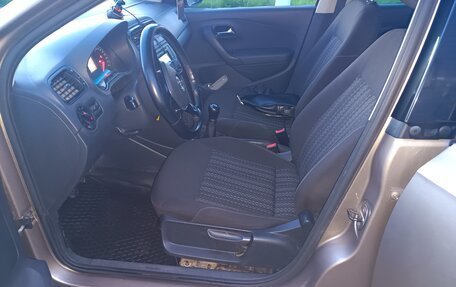 Volkswagen Polo VI (EU Market), 2015 год, 750 000 рублей, 2 фотография