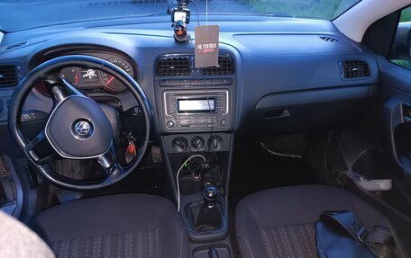 Volkswagen Polo VI (EU Market), 2015 год, 750 000 рублей, 5 фотография