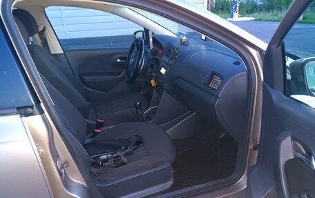 Volkswagen Polo VI (EU Market), 2015 год, 750 000 рублей, 3 фотография