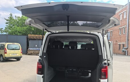 Volkswagen Caravelle T6 рестайлинг, 2021 год, 3 950 000 рублей, 5 фотография