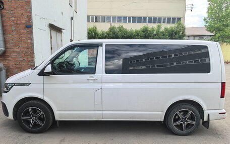 Volkswagen Caravelle T6 рестайлинг, 2021 год, 3 950 000 рублей, 10 фотография