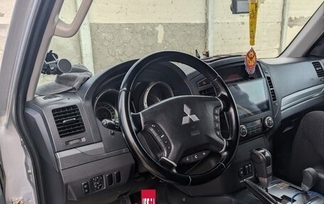 Mitsubishi Pajero IV, 2011 год, 2 035 000 рублей, 12 фотография