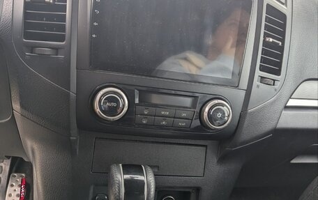 Mitsubishi Pajero IV, 2011 год, 2 035 000 рублей, 11 фотография