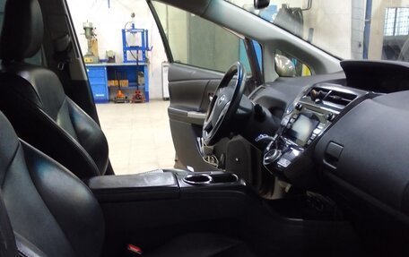 Toyota Prius v (+) I (ZVW40/41) рестайлинг, 2015 год, 1 750 000 рублей, 13 фотография