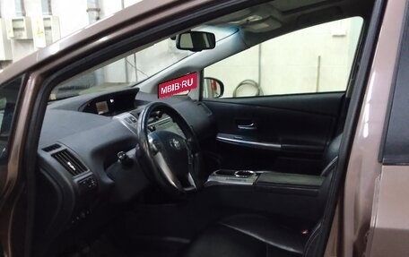 Toyota Prius v (+) I (ZVW40/41) рестайлинг, 2015 год, 1 750 000 рублей, 8 фотография
