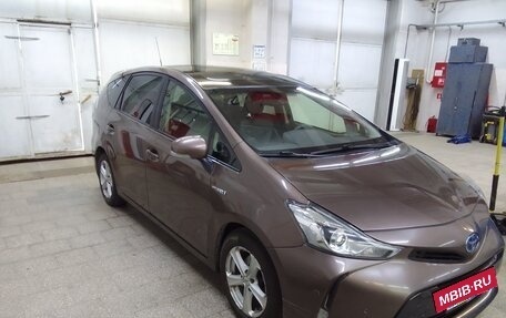 Toyota Prius v (+) I (ZVW40/41) рестайлинг, 2015 год, 1 750 000 рублей, 19 фотография