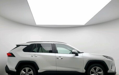 Toyota RAV4, 2020 год, 3 056 000 рублей, 8 фотография