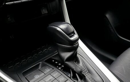 Toyota RAV4, 2020 год, 3 056 000 рублей, 21 фотография