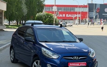 Hyundai Solaris II рестайлинг, 2012 год, 595 000 рублей, 1 фотография