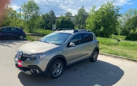 Renault Sandero II рестайлинг, 2019 год, 930 000 рублей, 1 фотография