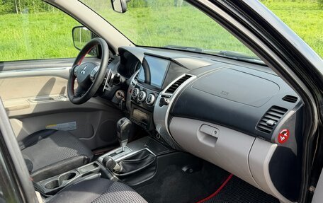 Mitsubishi Pajero Sport II рестайлинг, 2012 год, 1 370 000 рублей, 14 фотография