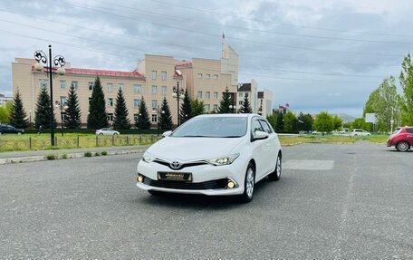 Toyota Auris II, 2016 год, 1 299 999 рублей, 2 фотография